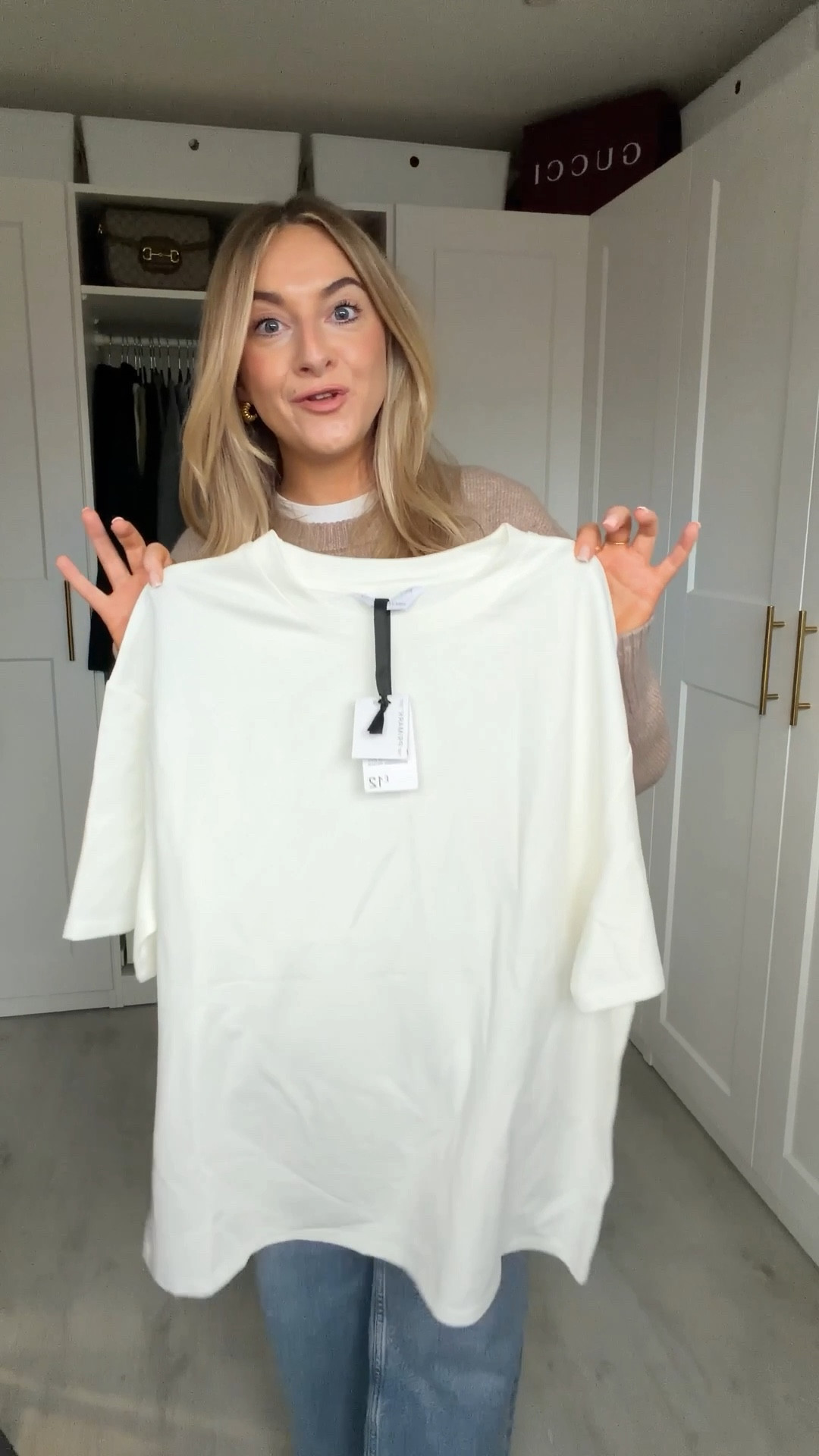 My favourite white t-shirt 
I wear XS for a loose fit or Small for a more oversized fit 

#LTKstyletip #LTKworkwear #LTKeurope