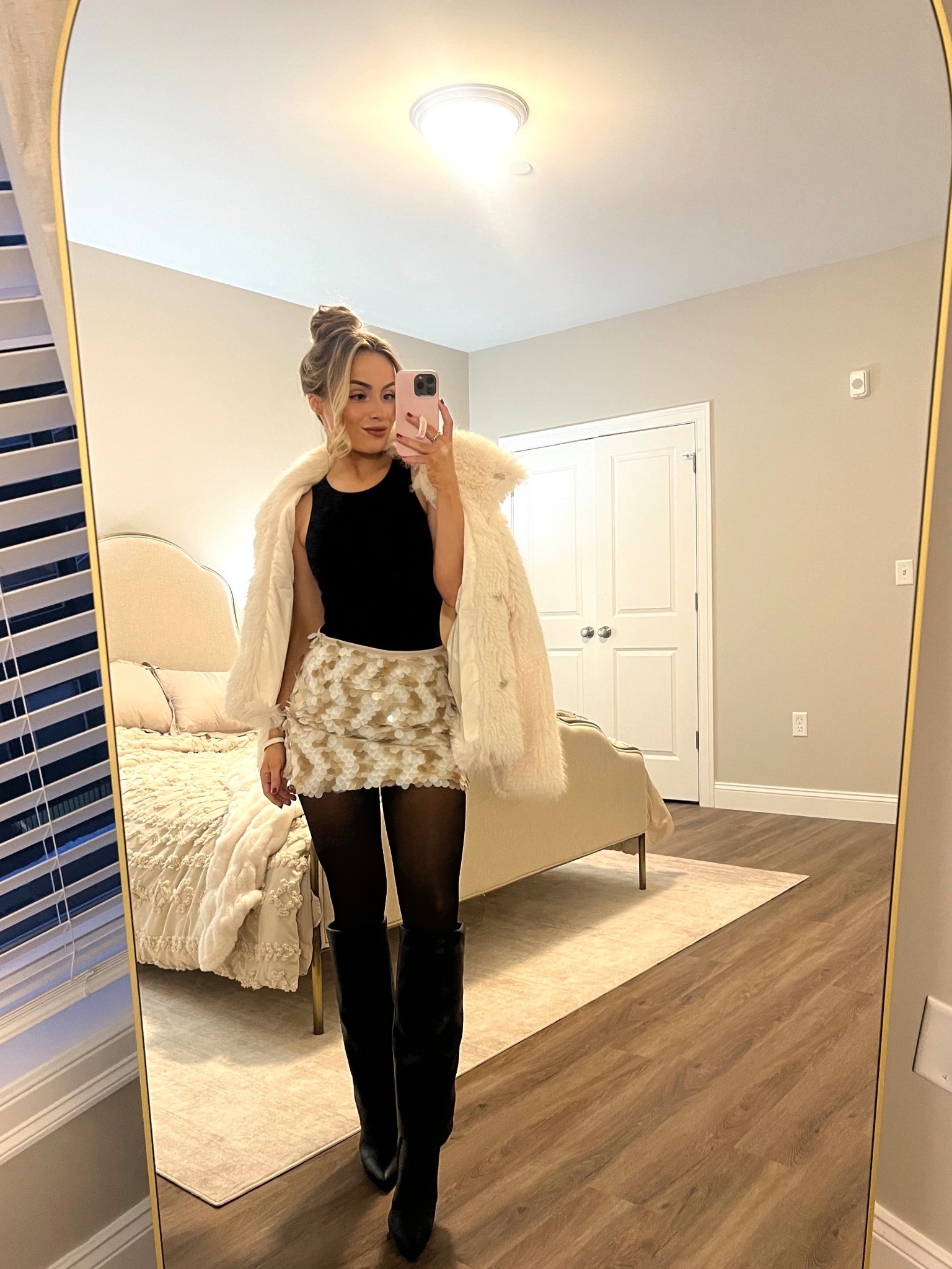 New Year’s Eve 🤍

#LTKSeasonal #LTKPetite #LTKFindsUnder100
