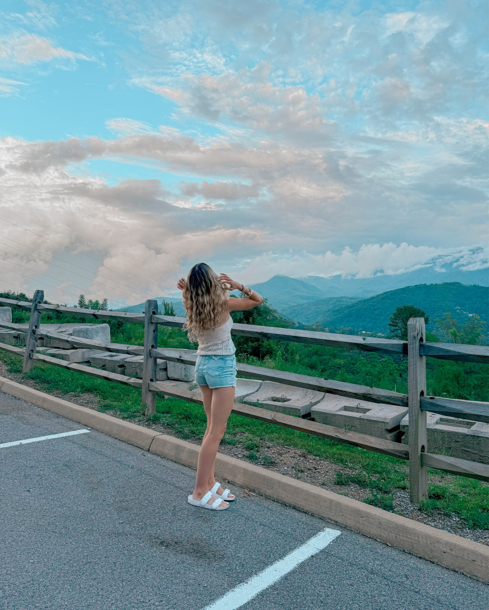 Tennessee summer vacation outfit 

#LTKTravel #LTKBeauty #LTKSaleAlert