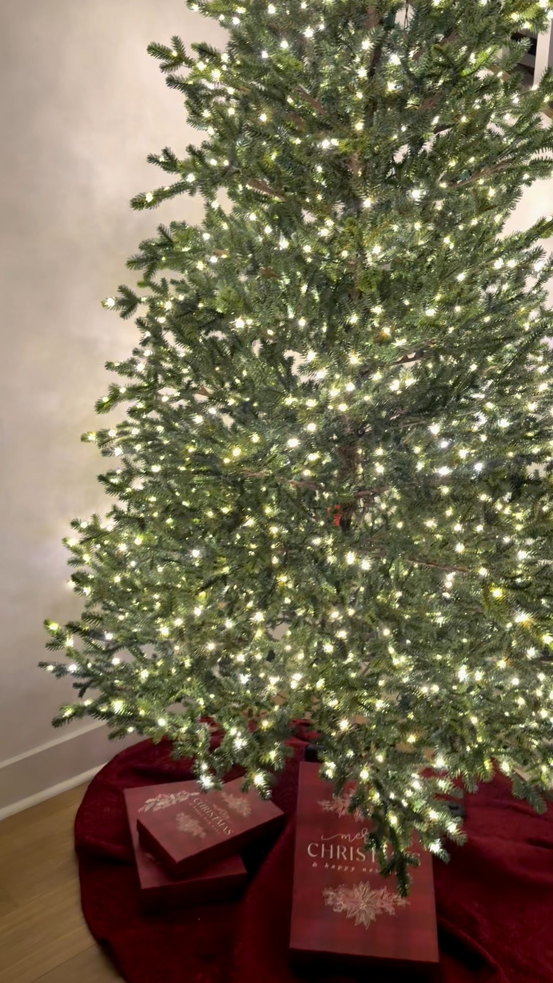 I am loving my tree! This tree is 9ft and is perfect for my entryway/ foyer. I got it from home depot and it’s the perfect alternative to the viral Christmas tree . 

#LTKHoliday #LTKSeasonal #LTKHome