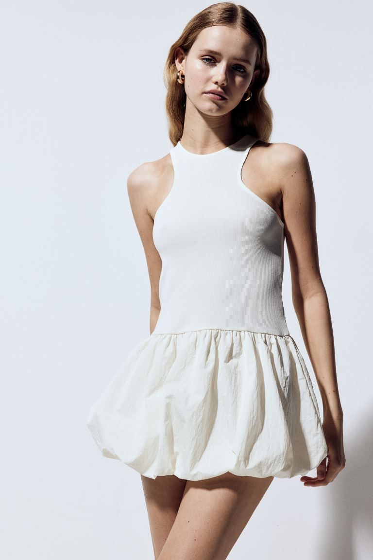 Sleeveless Bubble-hem Dress - Round Neck - Sleeveless - Cream - Ladies | H&M US | H&M (US + CA)