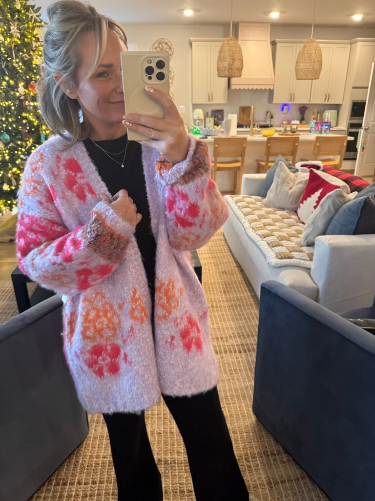 Cozy, winter casual outfit❄️✨ TTS S / 2

cardigan, colorful cardigan, fleece half zip, fleece half button jacket, winter outfit, casual winter style, ski outfit, ski outfit base, apres ski, altar'd state, express set, two piece set, mom of 2, petite fashion, Claire Tammaro 

 

#LTKFindsUnder50 #LTKFindsUnder100 #LTKStyleTip