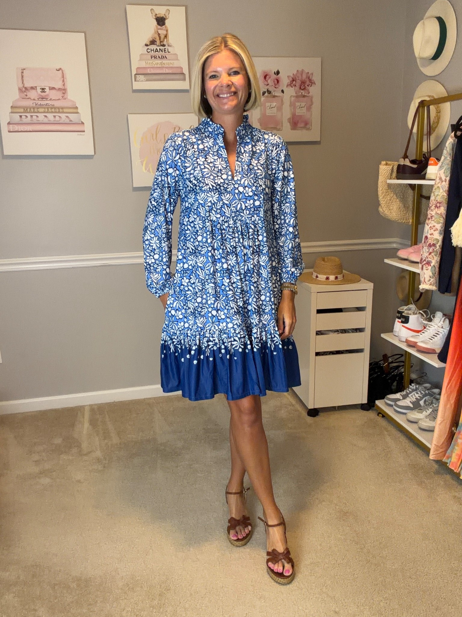 Blue and white long sleeve dress with pockets TTS

#LTKMidsize #LTKWorkwear #LTKOver40