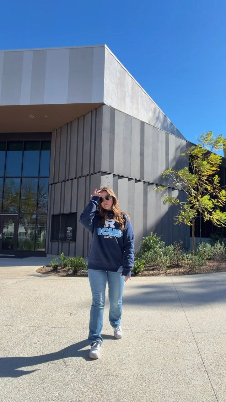 Another day for a Nike sweatshirt 

#LTKootd #LTKdayinmylife #LTKgrwm