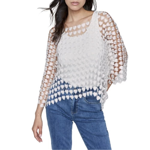 Women's Charlie B Heart Textured 3/4 Sleeve Square Neck Shirt | Scheels
