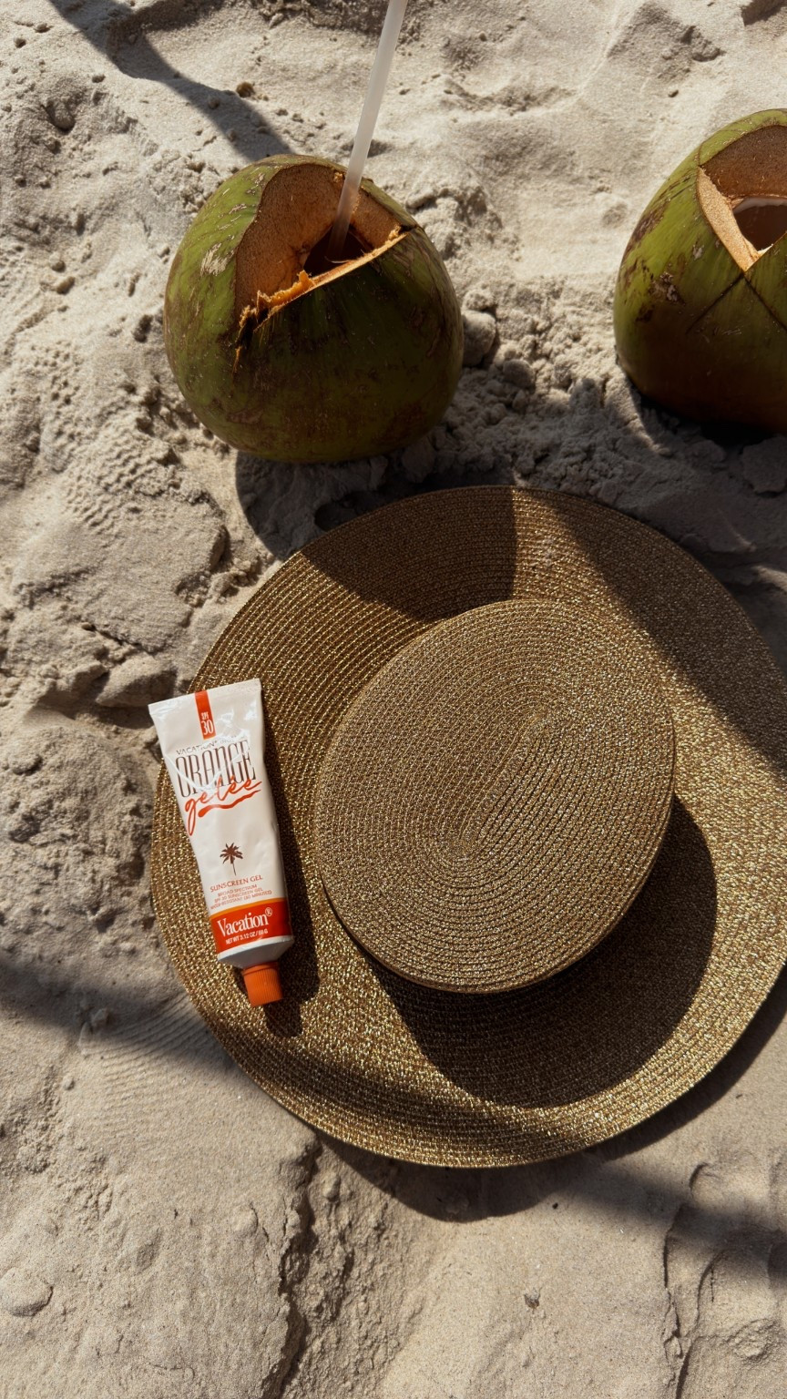 SPF jelly! Goes on like an oil, smells like the beach in France and gives a gorgeous glow on the skin! Linking all the other goods I brought along! 

#LTKOver40 #LTKSeasonal #LTKHoliday