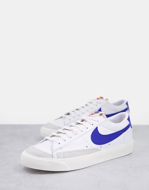Nike Blazer Low '77 VNTG suede sneakers in white/hyper royal | ASOS (Global)