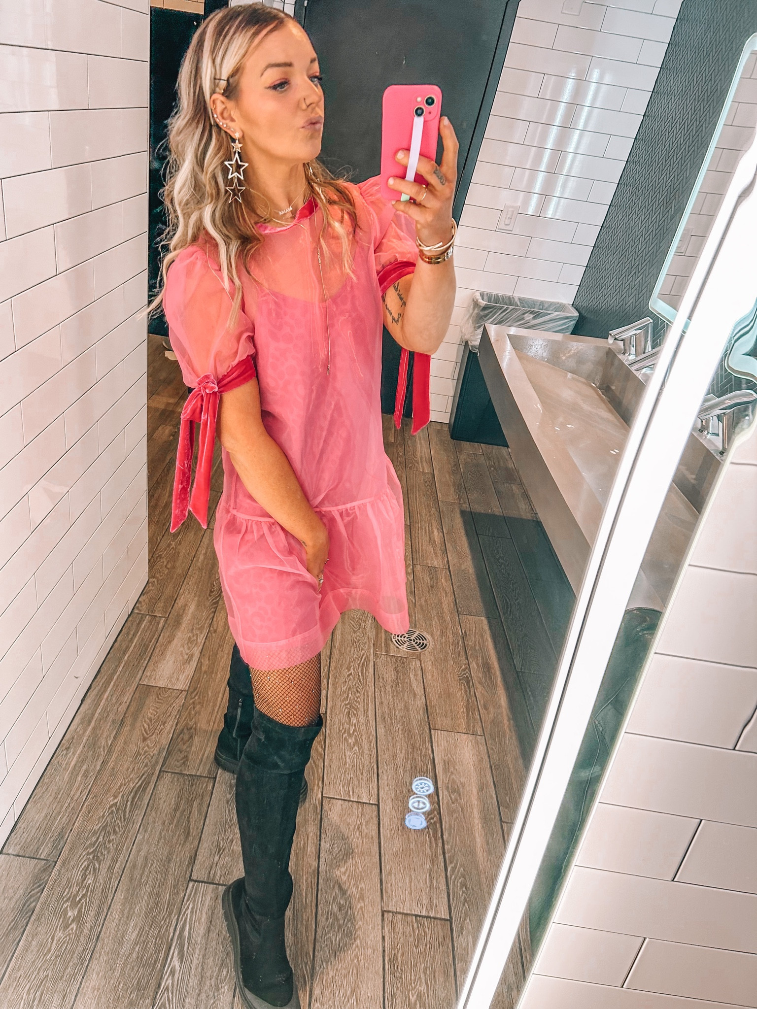 When I saw this dress, I knew I needed to celebrate my birthday in Nashville with it 🎀💗

#LTKSeasonal #LTKFind