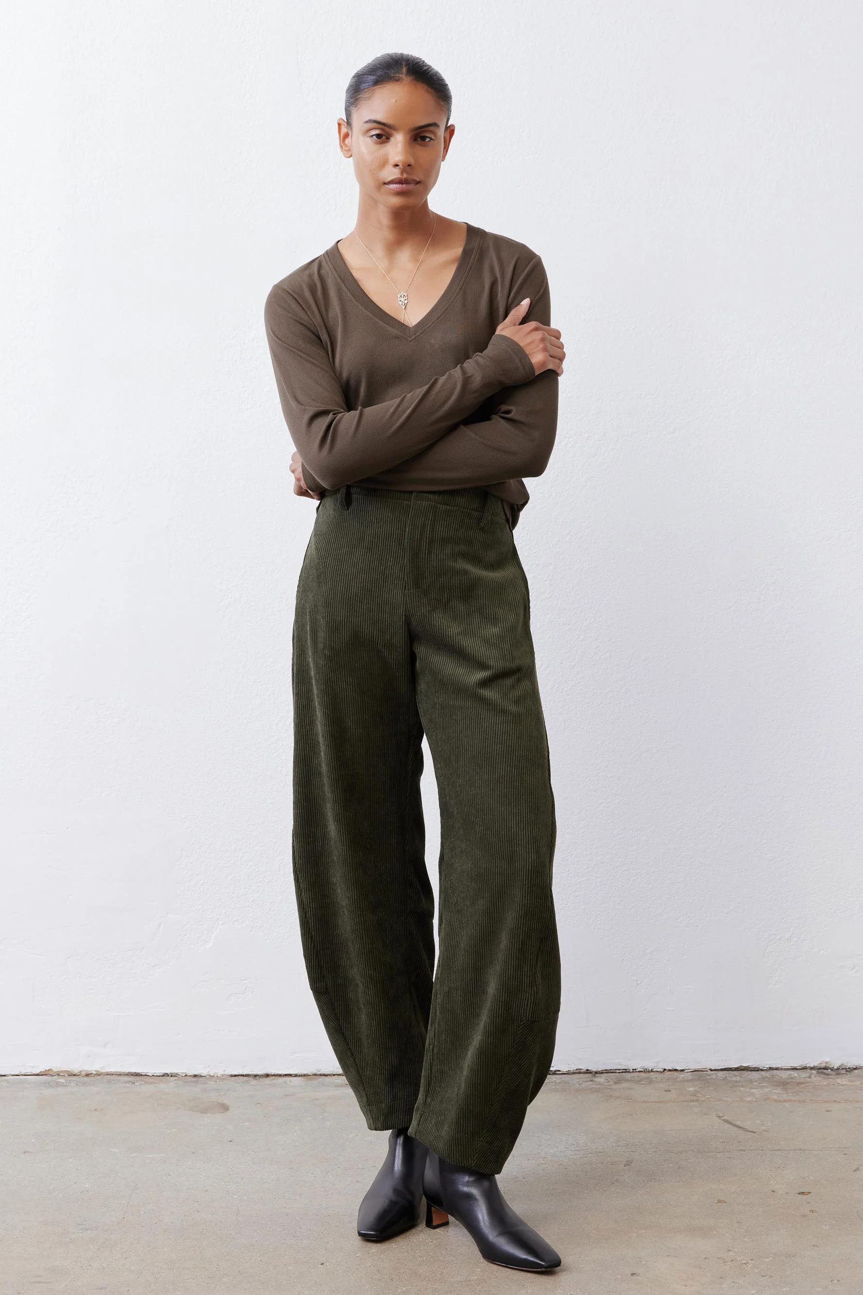 The Uptown Loose Barrel Corduroy Pants | Ruti