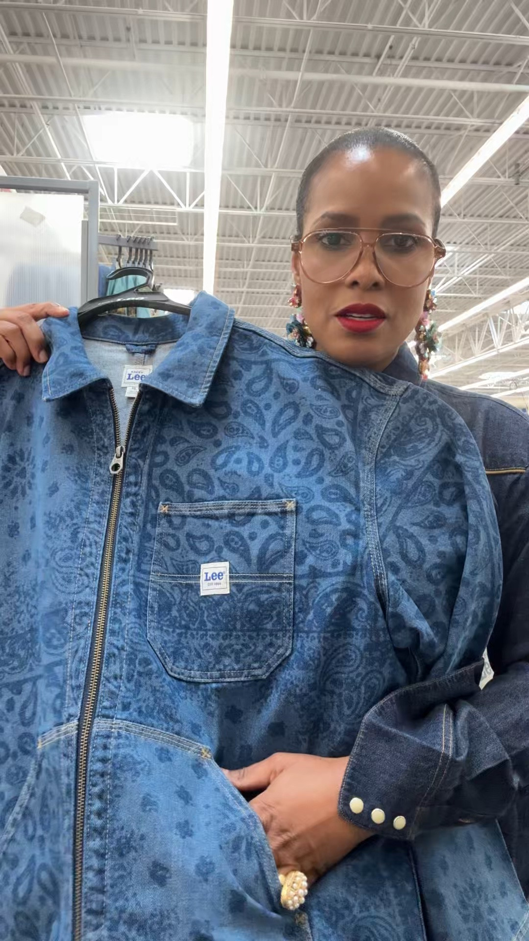 Just get to Walmart.  And if you can’t, I got it linked for ya!🤣😘

Wearing size small in the denim dark and the chore jacket. 5’7” 165 lbs