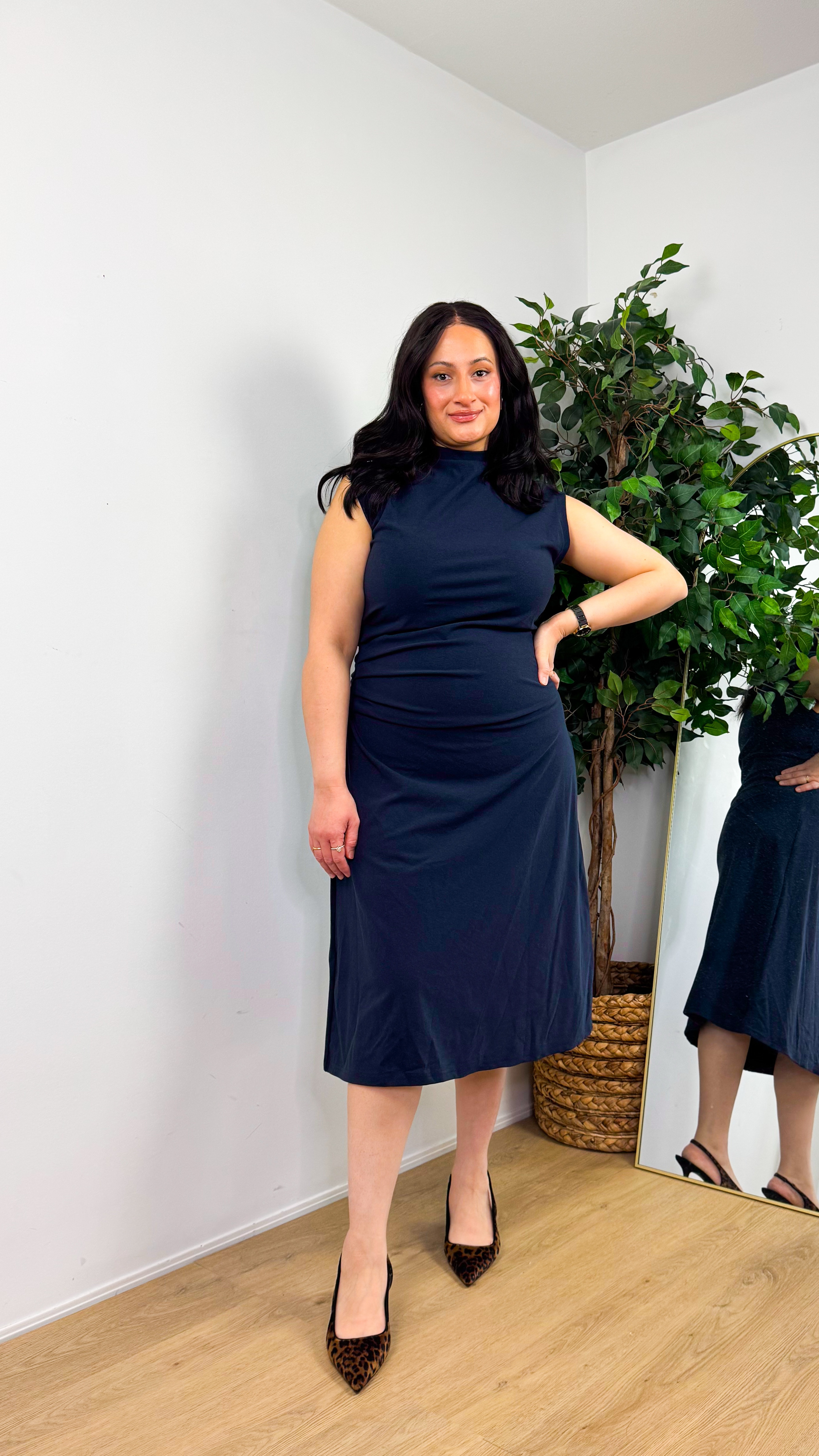 What is your favourite Summer Outfit? 💐 
Follow @allthingscharu for daily midsize fashion inspiration 💃
Shop my looks on LTK, link in bio 🔗

#canadianfashionblogger #midsizefashion #summerdresses #midsize #modestdresses #summeroutfits #contentcreator #outfitsinspiration 

Summer dress, modest fashion, outfit ideas, midsize style, floral dress, summer fashion, summer outfits