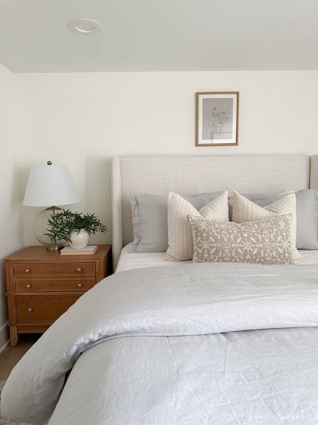 Guest bedroom decor, bedroom inspiration, bedding, throw pillows, neutral modern home

#LTKhome #LTKfindsunder50 #LTKSeasonal