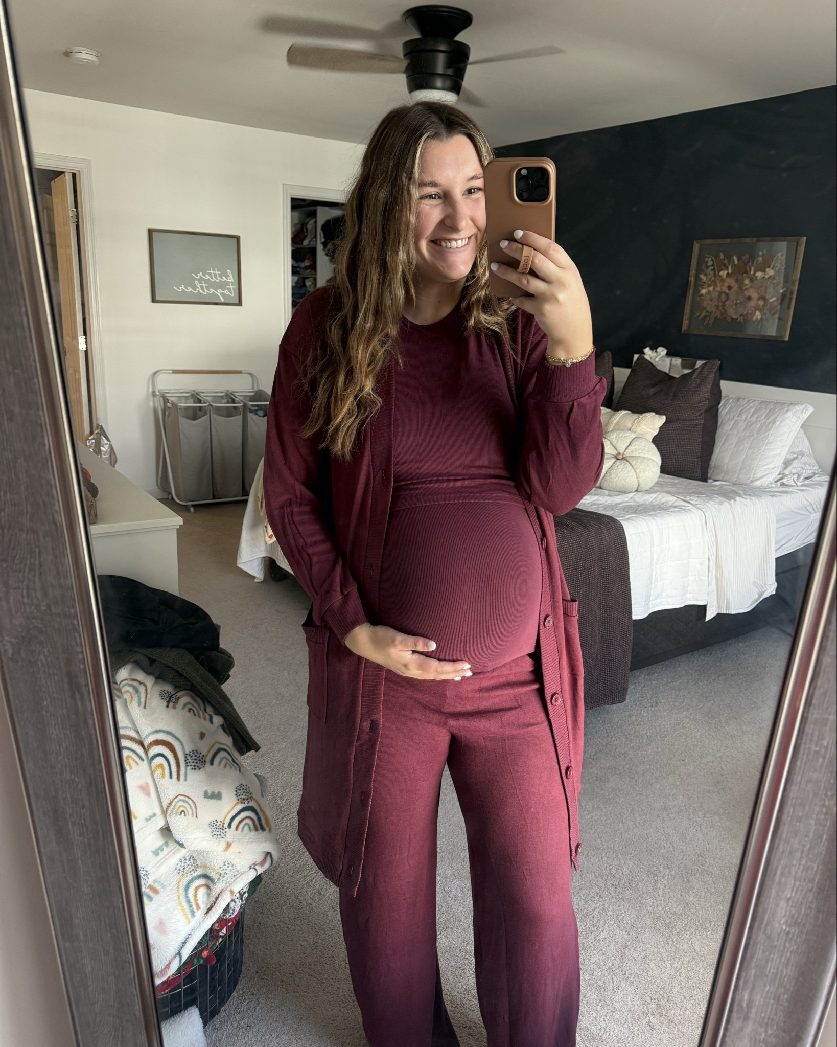 🌾🤎🍂
My going home outfit just went on sale! Literally going to live in this, it’s sooooo comfy!
Top: medium
Cardigan: medium
Pants: medium (and long enough!!!!!)

#LTKSeasonal #LTKBump