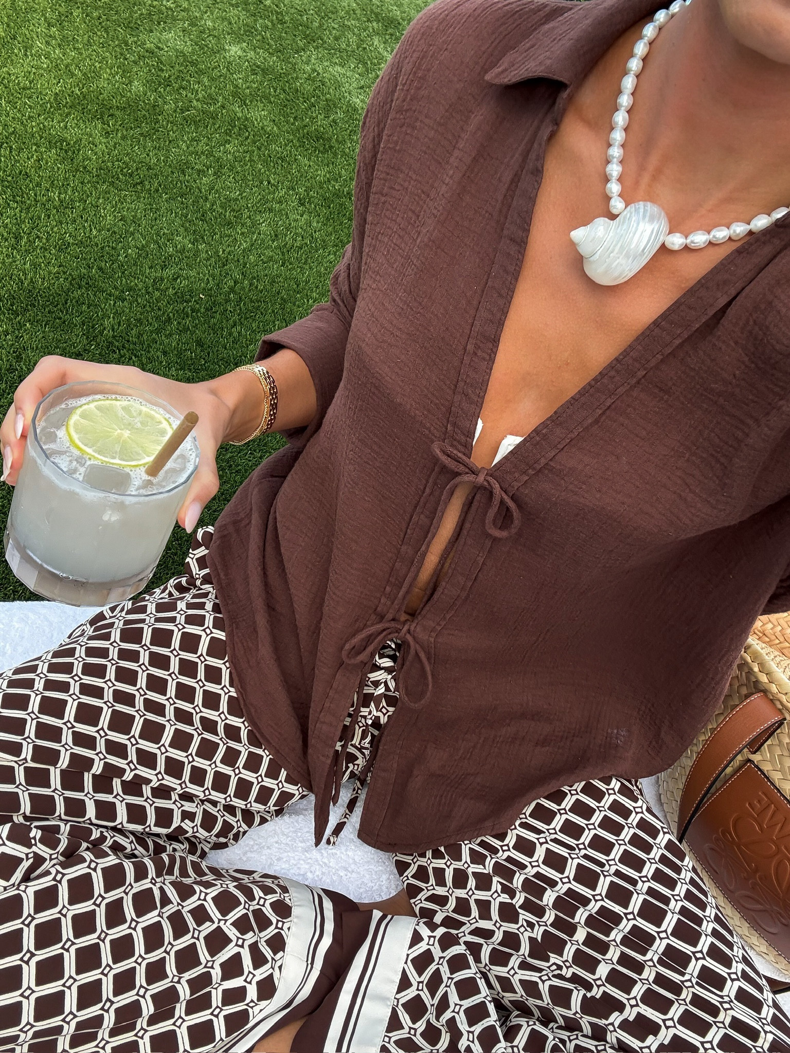 Miami outfit! Wearing size small top, size xs long pants, size xs swim top and size small swim bottoms


Vacation outfit 
Resort wear 
Swimwear 
Cover up 
Beach outfit 
Pool outfit 

#LTKSwim #LTKFindsUnder100 #LTKStyleTip