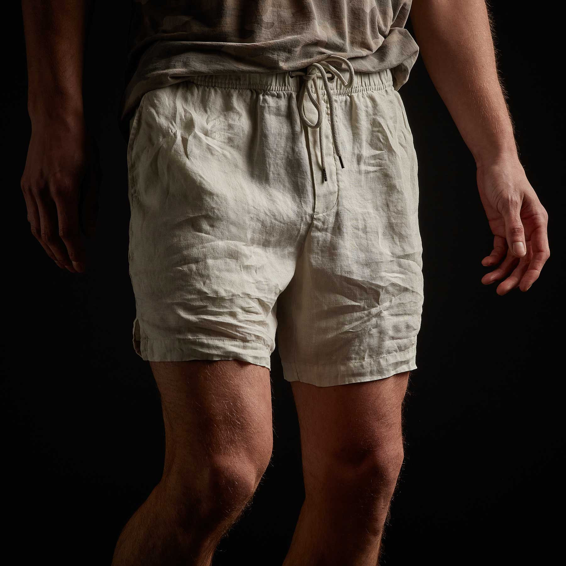 Lightweight Linen Short in Paste Pigment | James Perse Los Angeles | James Perse Los Angeles | James Perse (US)