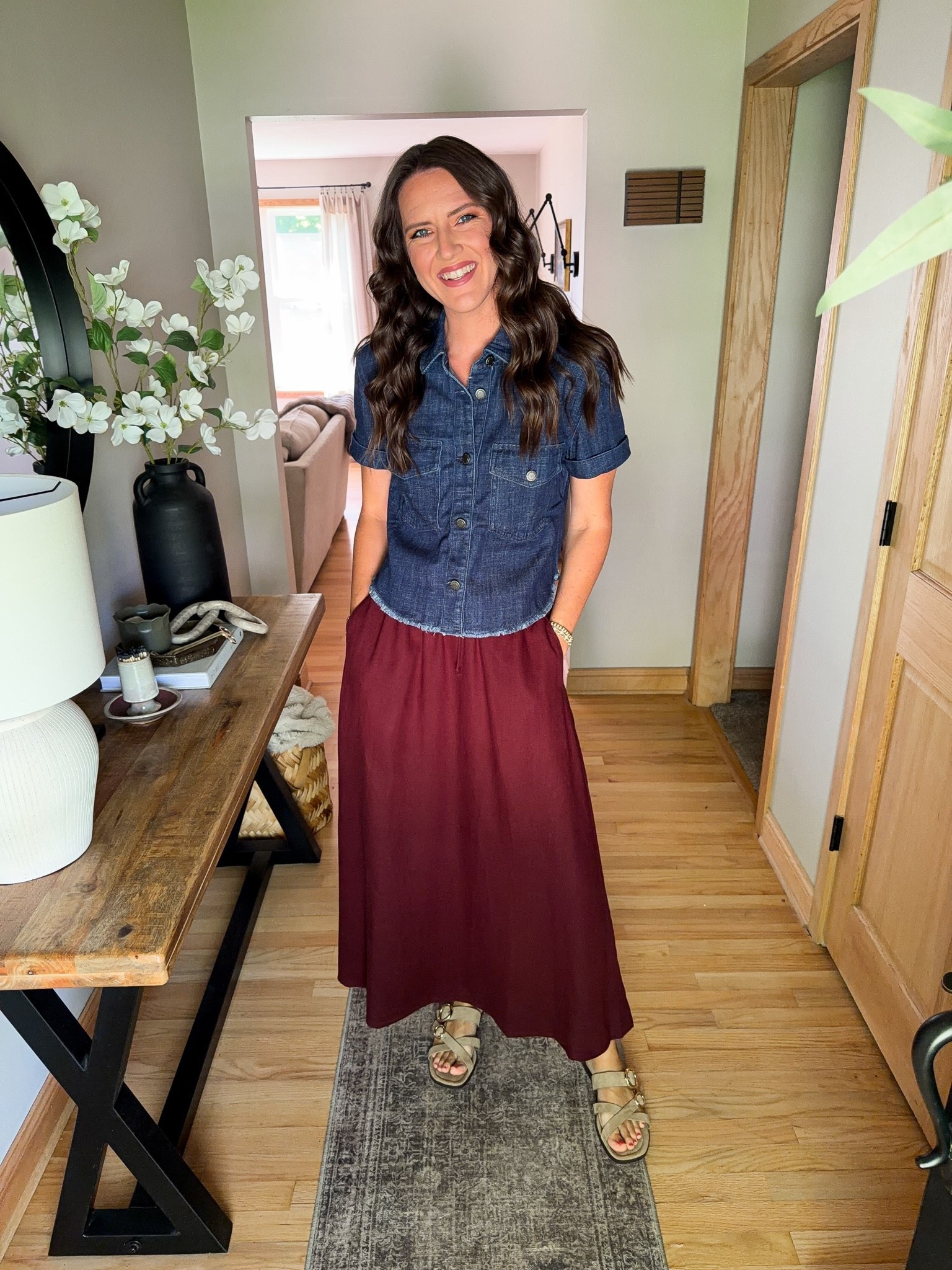 I hit the jackpot on my latest @kohls order. A lot of natural fibers and pieces that will be versatile throughout the Spring and Summer. This linen skirt was one of my favorites from the order. 👌🏻 #kohlspartner #kohlsfinds