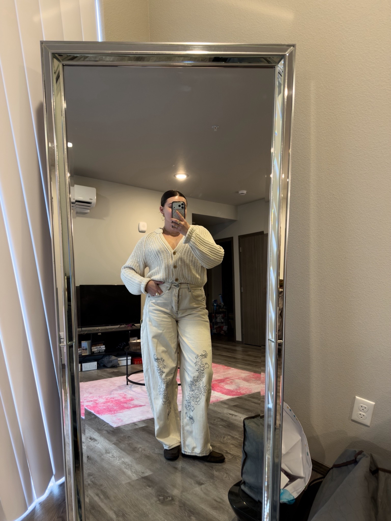 I vote it time to wear all white again now with spring here 🤍 Wore this for a filming session for my client at a bridal shop!!

I’m wearing a M cardigan, size 31 jeans and size 9 loafers 

#LTKMidsize #LTKootd #LTKWorkwear