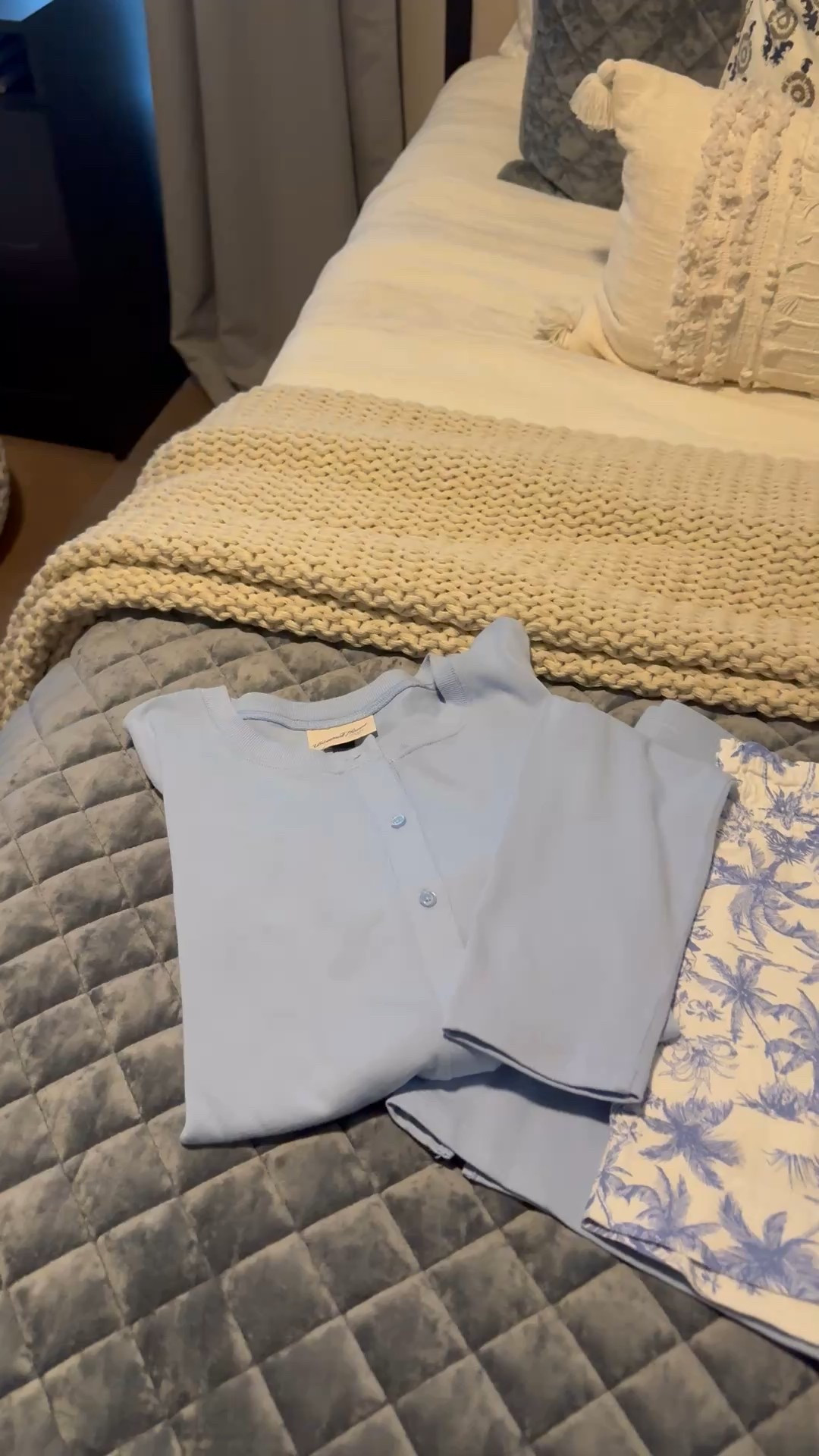 Cute spring shorts, vacation outfit 

#LTKootd #LTKSeasonal #LTKMidsize