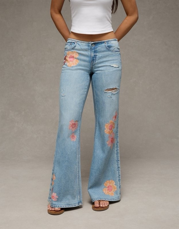 25-50% off jeans @American Eagle Outfitters 👖

#LTKootd #LTKMothersDay #LTKSaleAlert