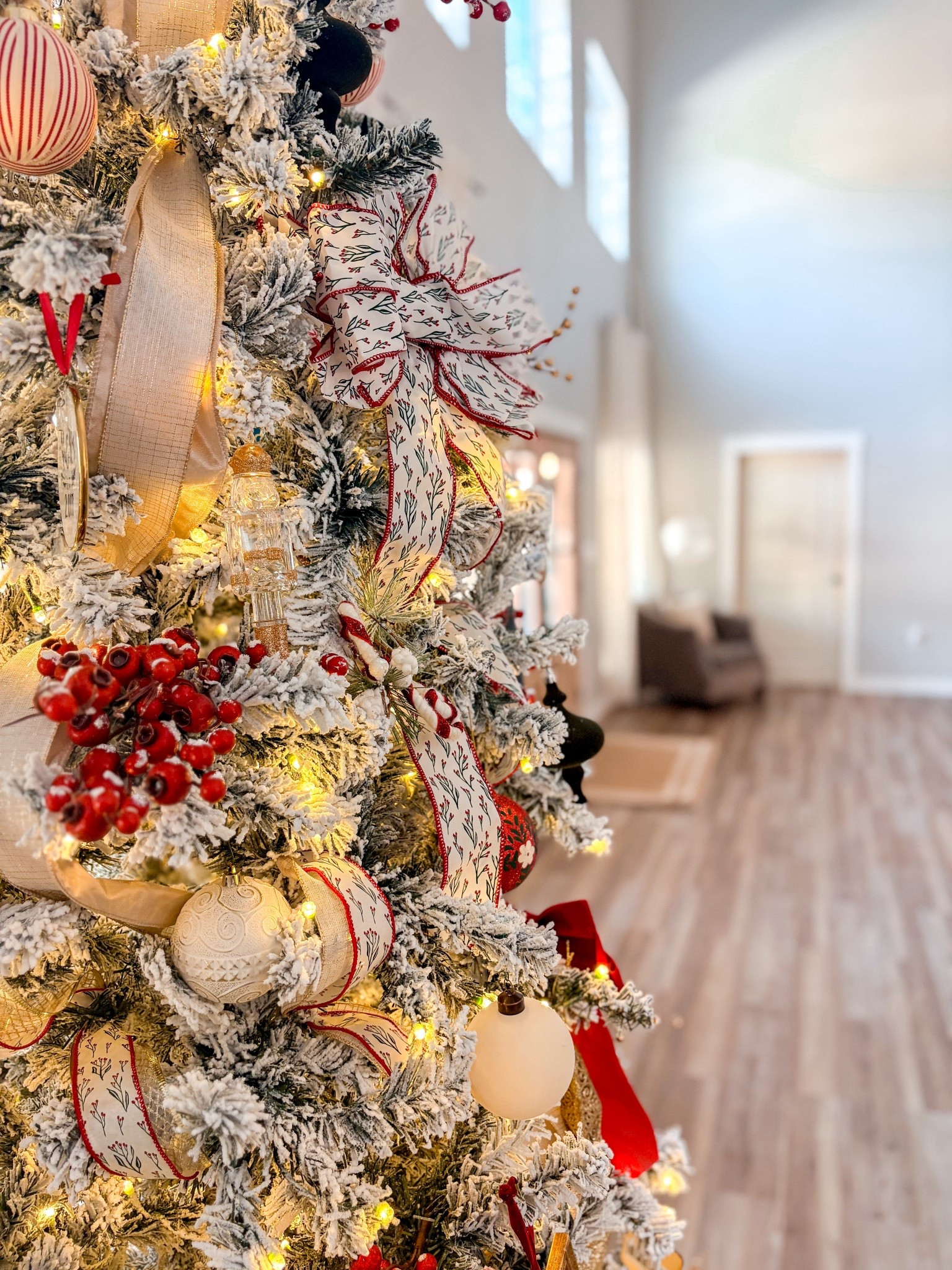 Full of the traditional colors, our main living room tree is my absolute favorite! 
 #christmas #christmastree #christmasribbons #christmasdecor #decorate #home #ribbon #festive #traditionalchristmas 

#LTKHoliday #LTKGiftGuide #LTKHome