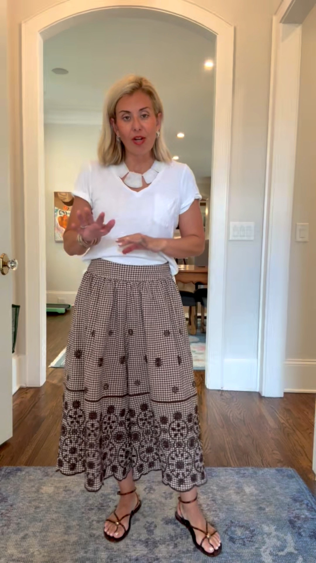Everyone needs a great white tee. The Quinn tee is everyone approved and I totally dress it up and down. I’m in xs in tee & pants and 8 sandal tts.

@anthropologie
#anthropartner

*Use my code CATHERINE20 for 20% off Orders of $100+ at Anthropologie 
*Dates: Thursday 6/25 – Sunday 6/28


#LTKdayinmylife #LTKOver40 #LTKPetite