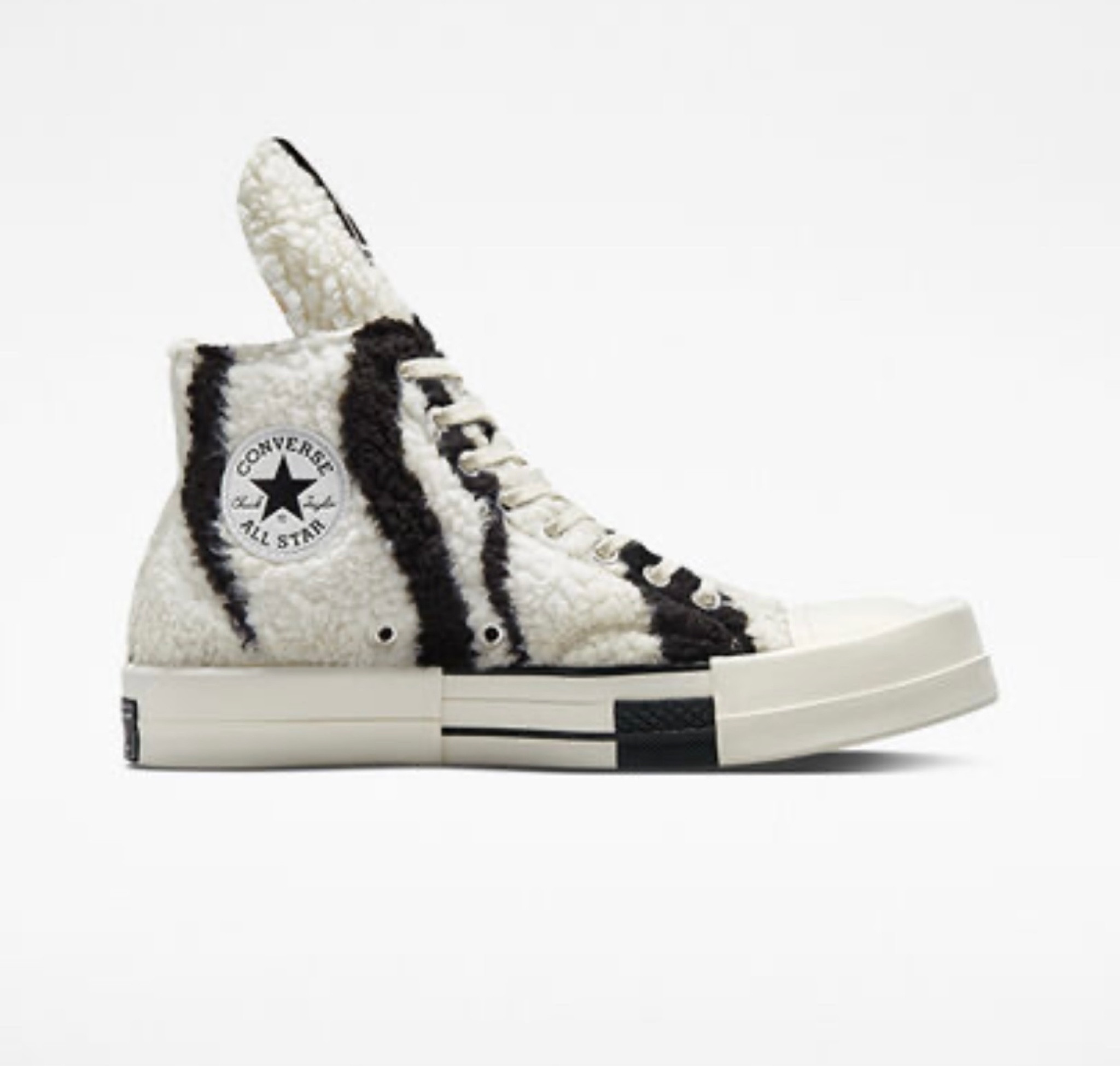 The 6 it girl shoes you need to add to your winter wardrobe. 

#LTKSeasonal #LTKHoliday #LTKshoecrush