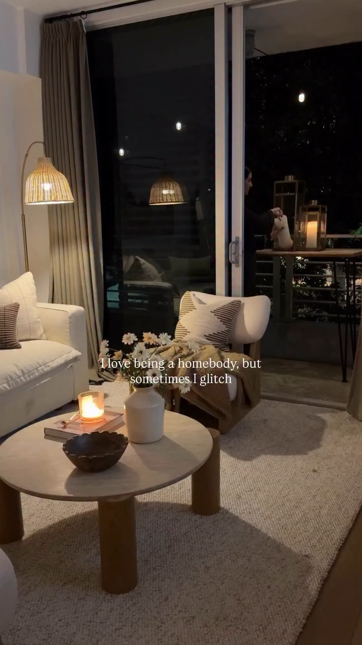 a homebody, mostly 🙃
glitch → social 🪫 recharge → repeat

#homebody #cozyhome #cozyvibes #weekendvibes