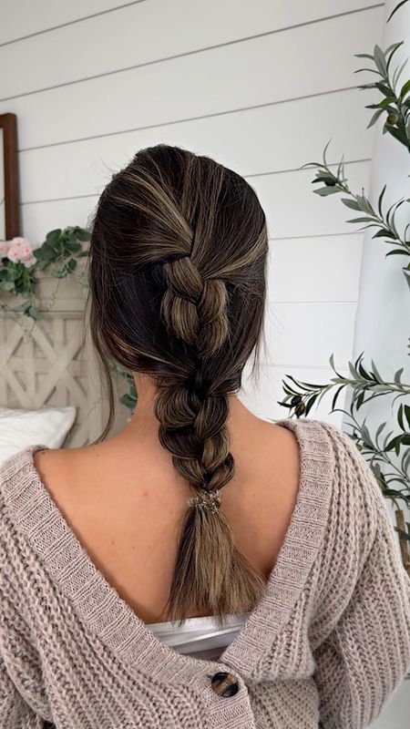 French braid hack 🤍 

#LTKVideo #LTKstyletip #LTKbeauty