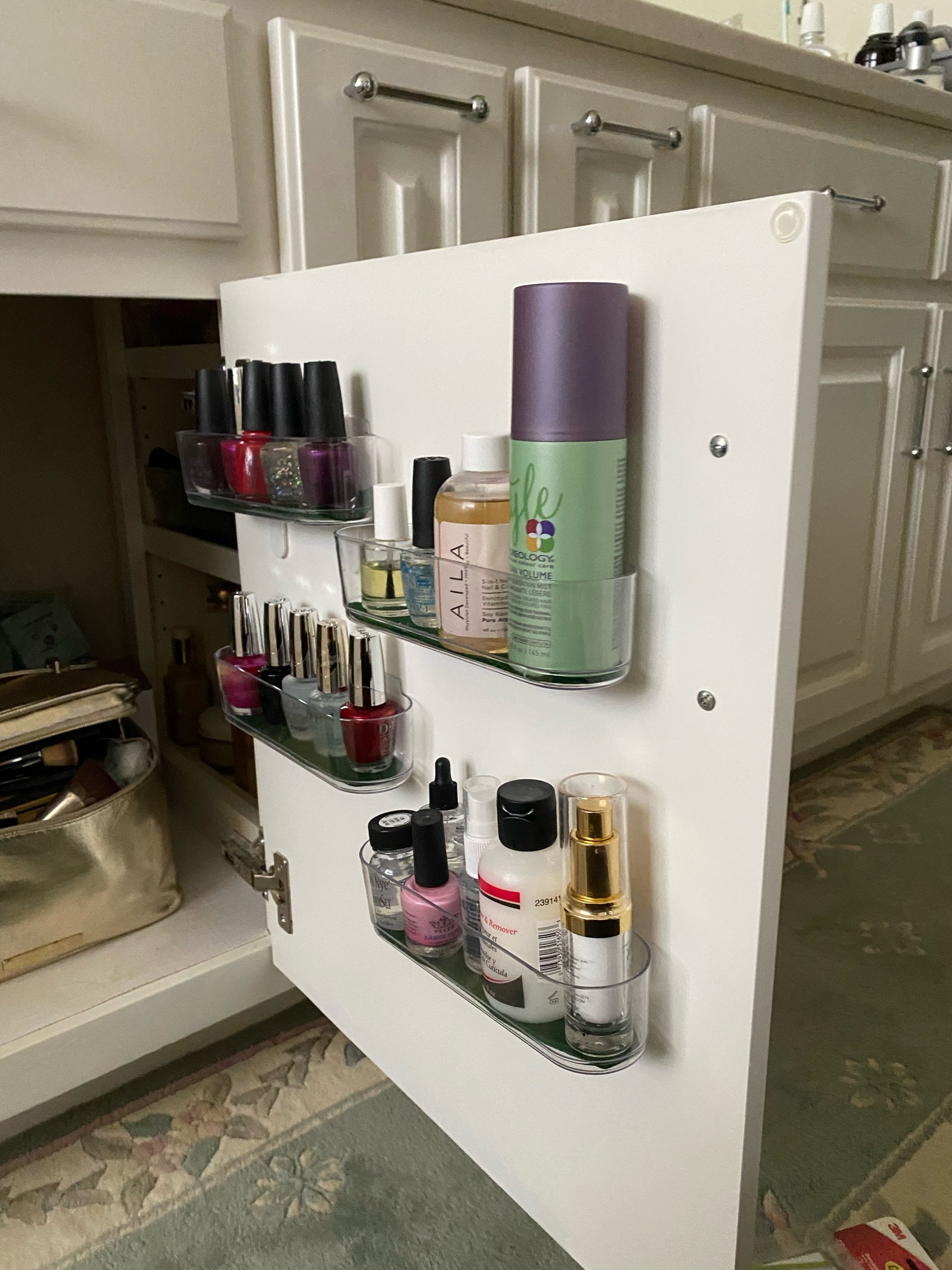 Easy under the sink organization! 
Command bins!!! 

#organization 

#LTKFind