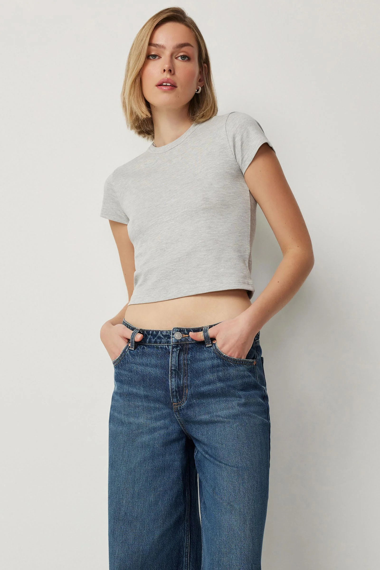 Short Crew Neck T-Shirt | Ardene