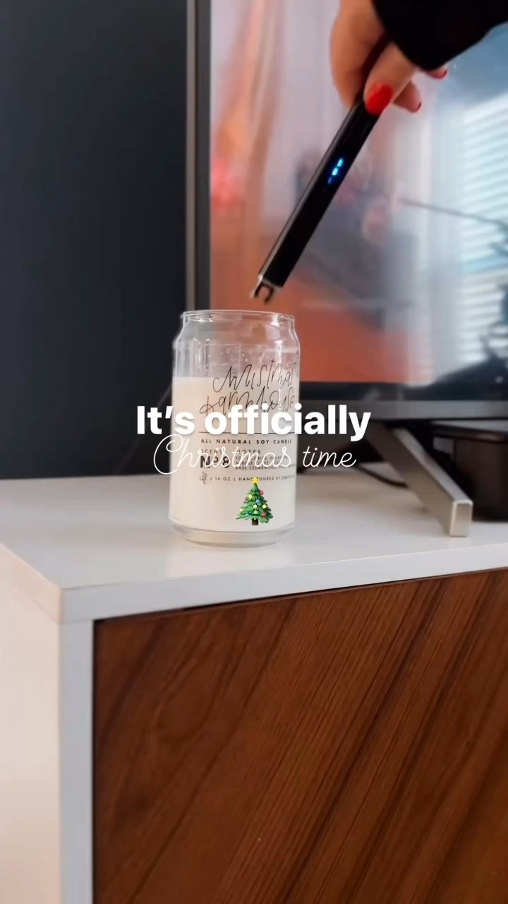 It’s officially Christmas time🎄

#LTKHoliday #LTKHome #LTKSeasonal