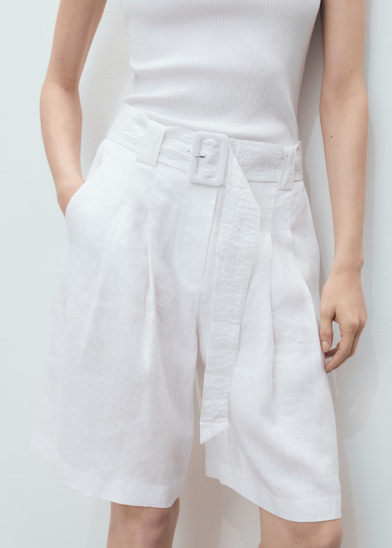 Belt linen-blend Bermuda shorts - Women | MANGO Canada | Mango Canada