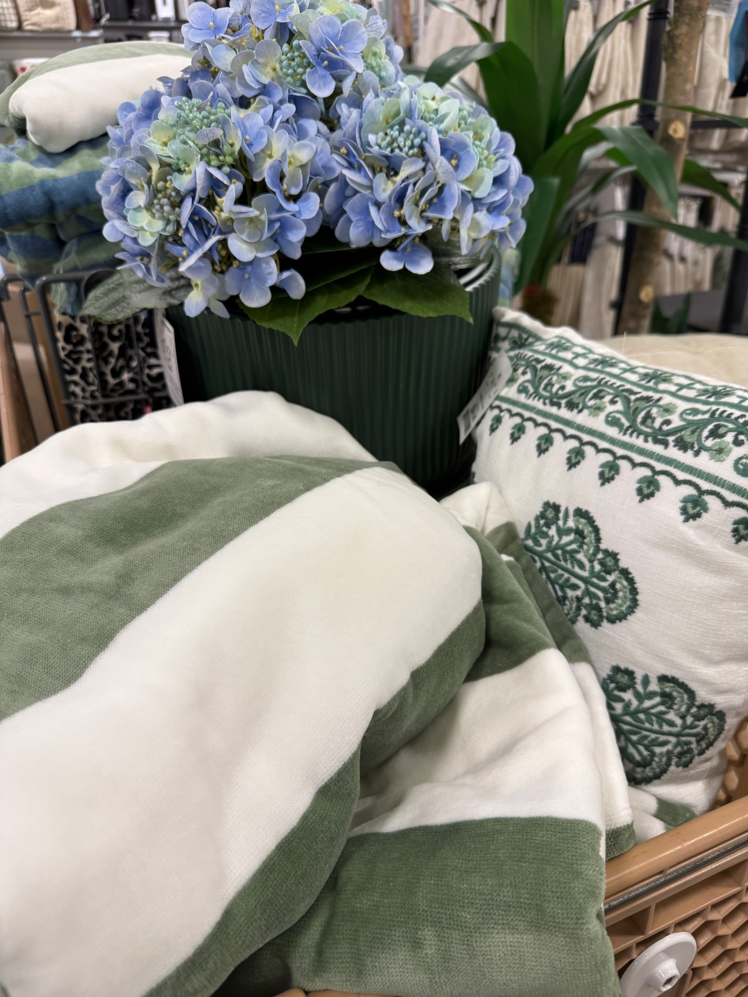 HomeGoods and Marshals summer items!

#LTKHome #LTKSeasonal #LTKU