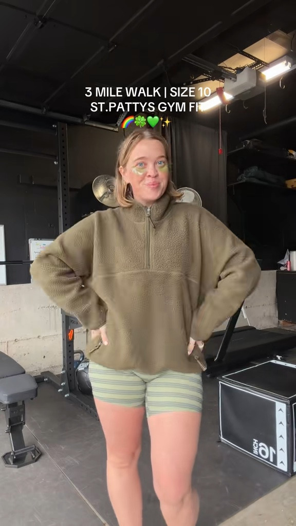 Size 10 Midsize Gym Outfit of the Day 🍀💚 Shorts are sold out in this pattern but I link another green pair from the same brand and they have lots of cute colors and patterns 🫶🏻

#LTKMidsize #LTKfitnessgoals #LTKActive