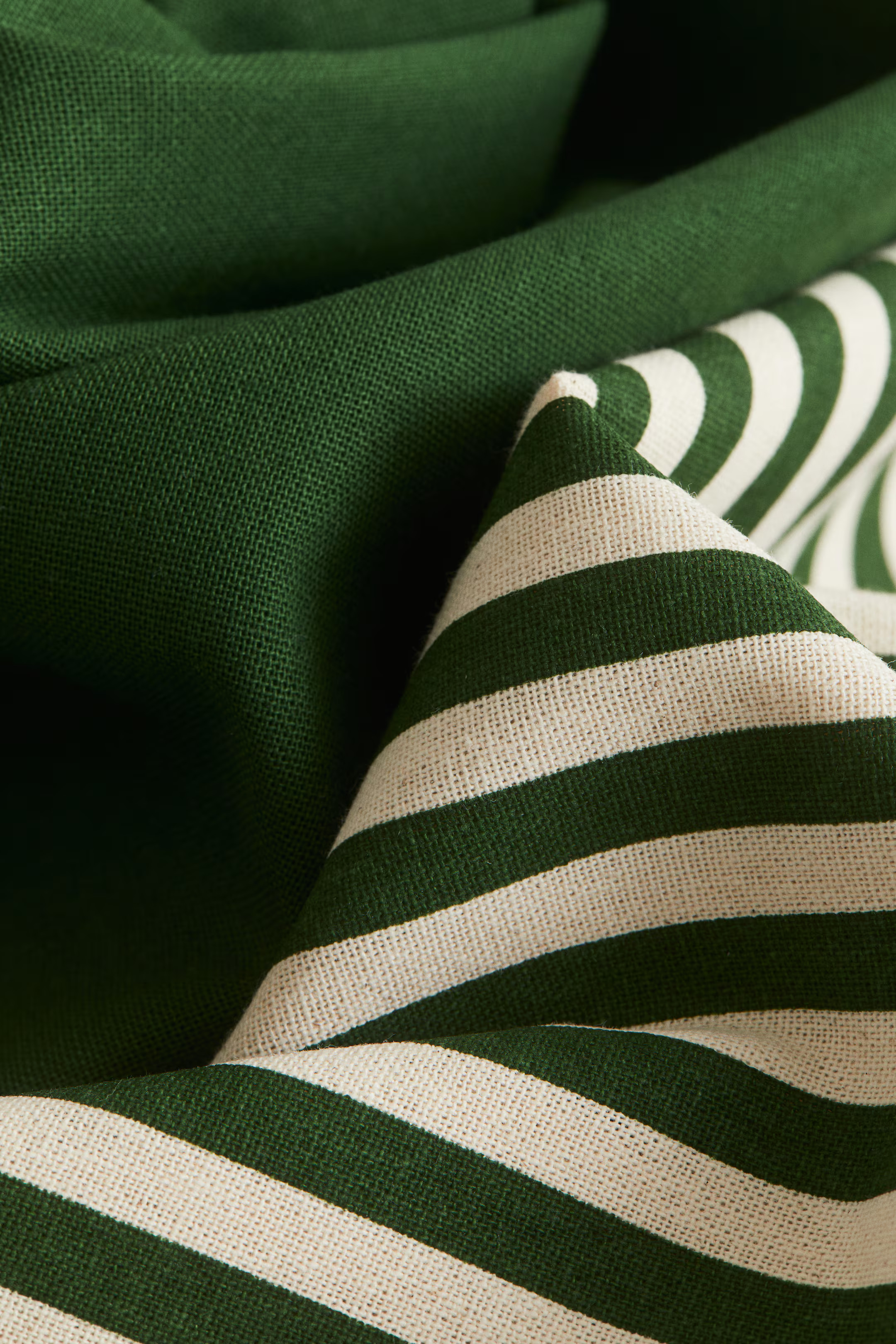 2-Pack Coordinated Cushion Covers | H&M (US + CA)