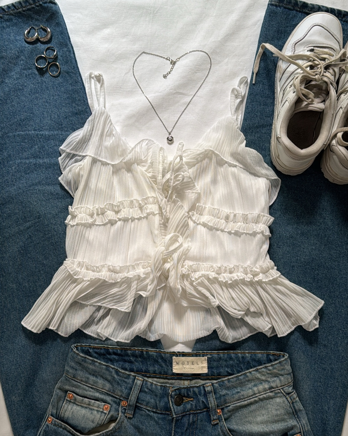 Fancy fitttt 
Top - New Yorker 
Jeans - motel 