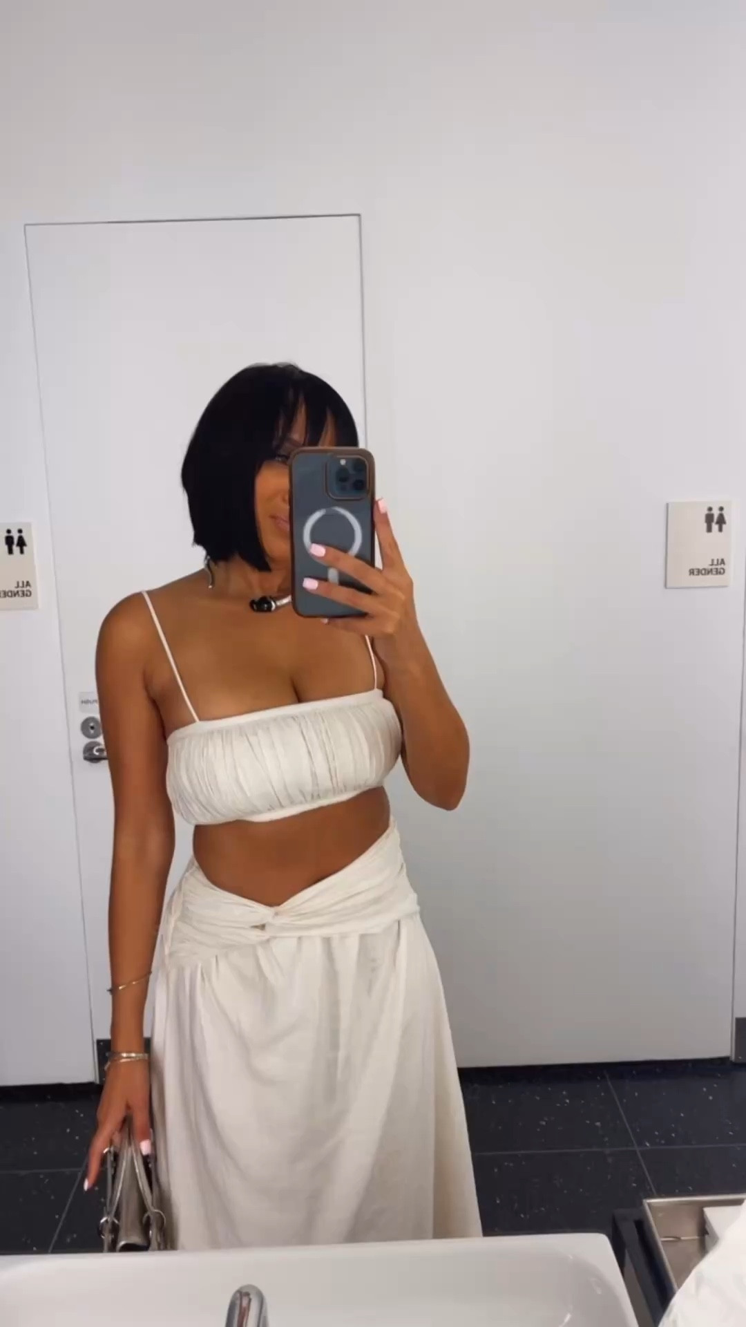 Wearing size: small in top and XS IN Skirt…