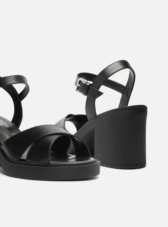 Arezzosandália preta arezzo couro salto bloco tiras fivela | ZZ Mall (BR)