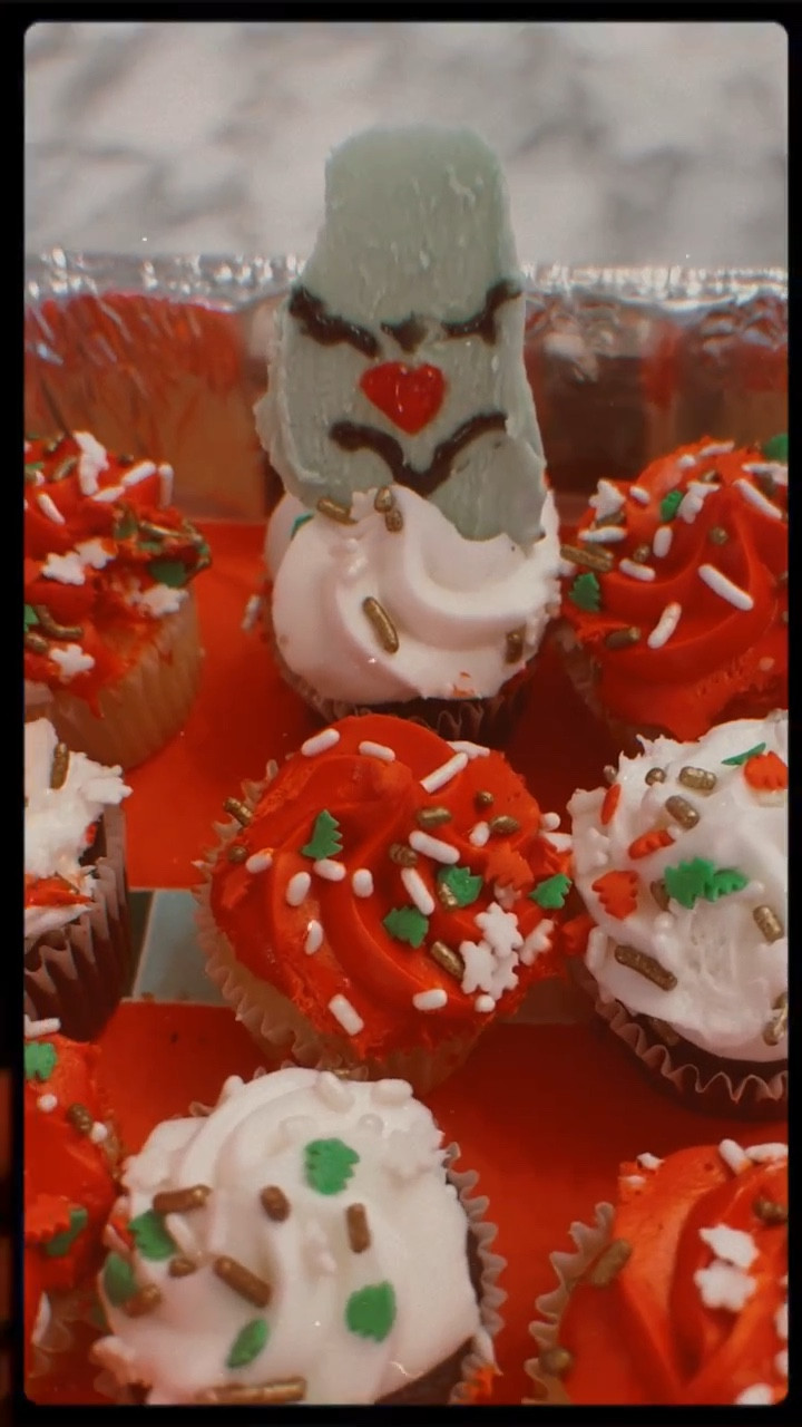 Follow along as we make Grinch treats! Great for classroom Christmas parties or just a movie night in with the family  

#LTKHoliday #LTKKids #LTKSeasonal