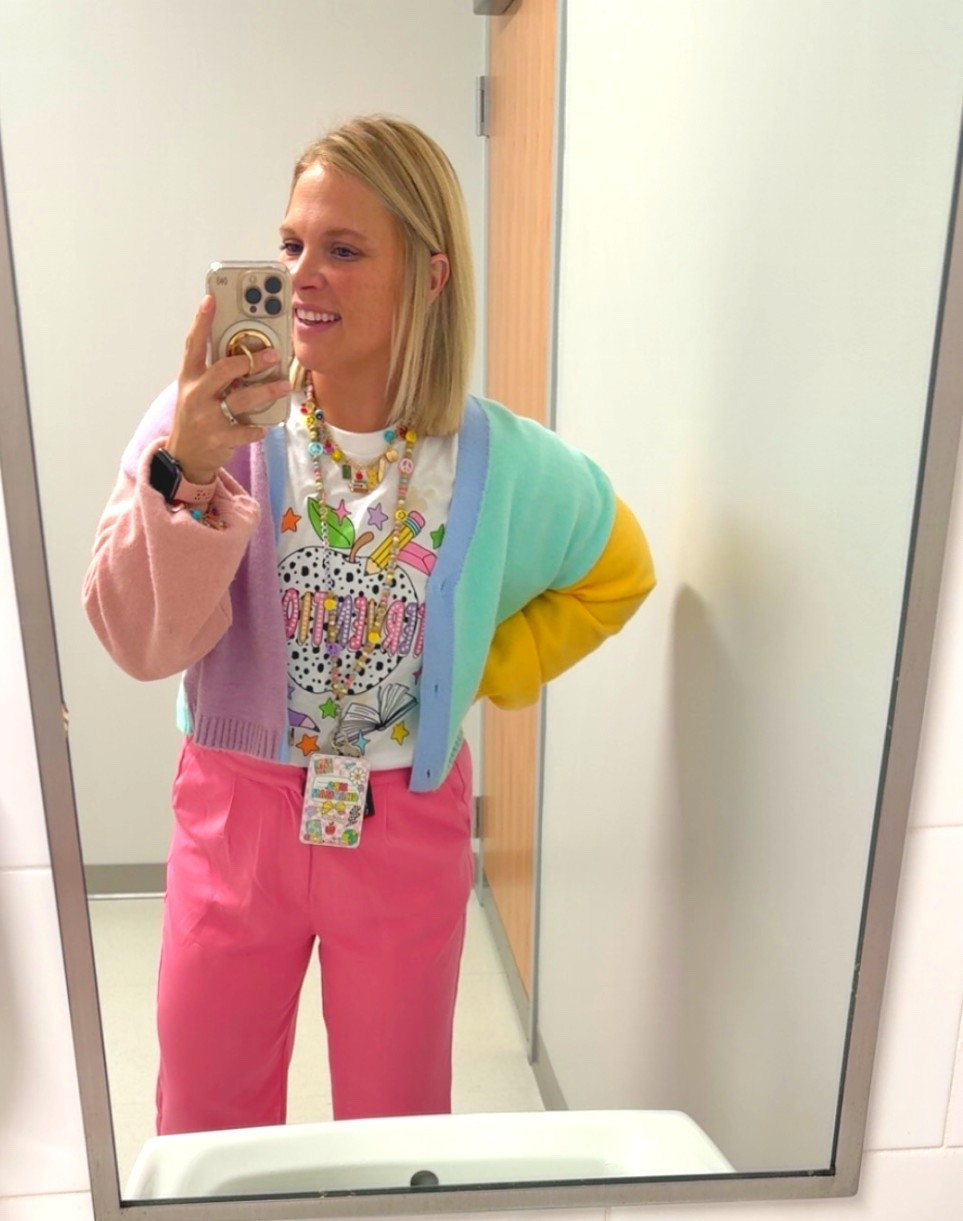 I know it’s fall but I love a good pink teacher outfit 

#LTKStyleTip #LTKActive #LTKFindsUnder50