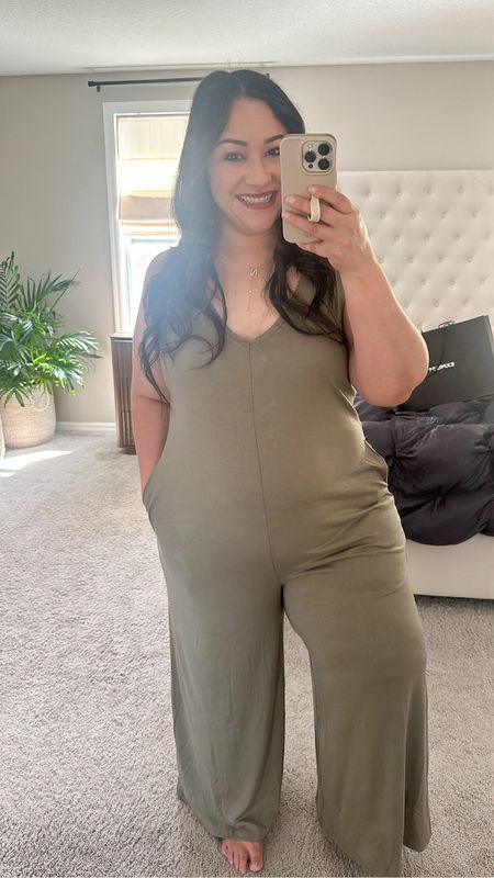 Curvy girls friendly summer romper! Comes in so many colors and SO comfy 😍

Also has an additional 20% off coupon to save 💰

I got a size Large and I’m 5,4
Curvy girls
Maternity romper 
Summer outfit casual 
Mom outfit casual 
Vacation resort wear 
 

#LTKover40 #LTKsalealert #LTKplussize