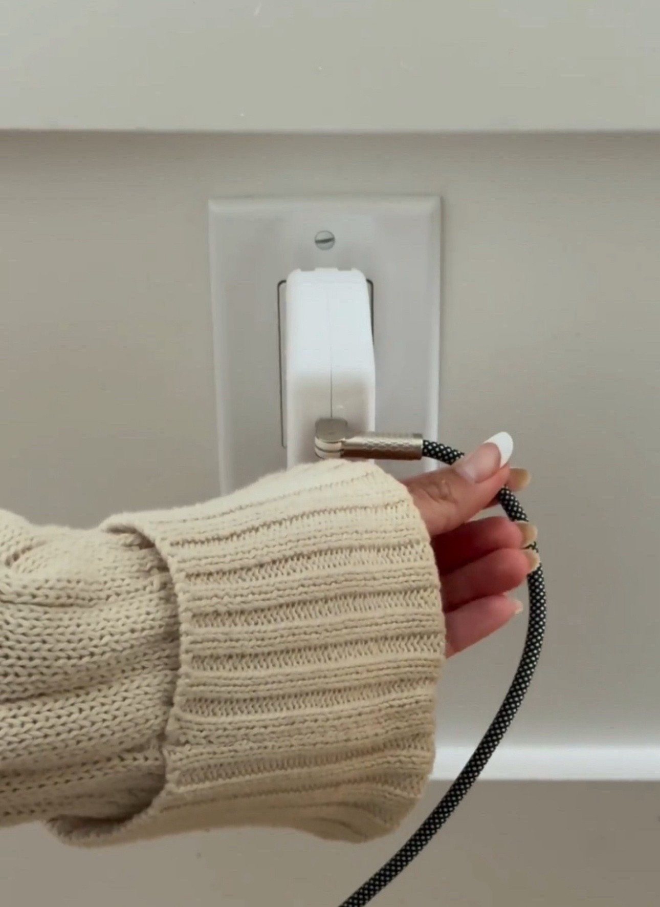 Scroll to shop! Follow for more finds! Xo! 🥰

#LTKFindsUnder50 #LTKHome #LTKFindsUnder100