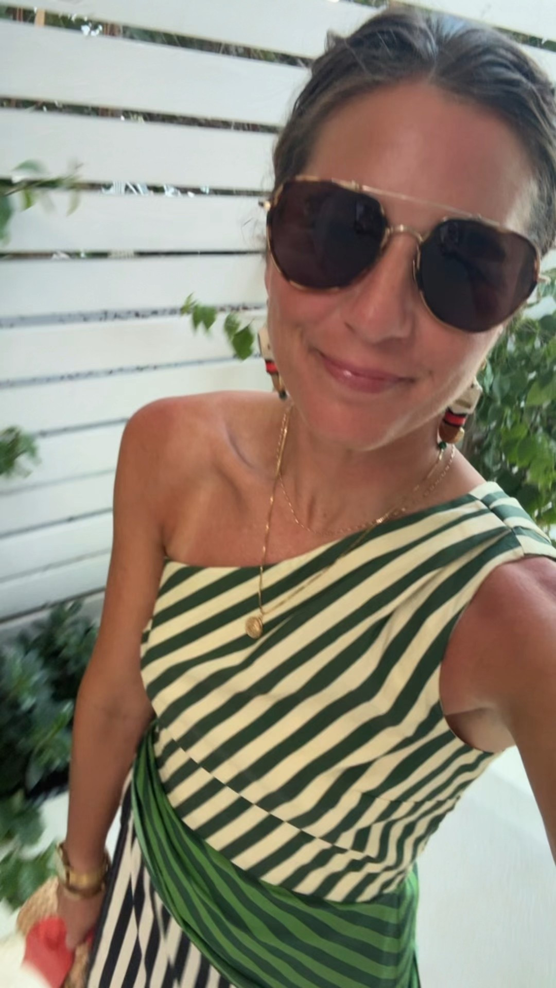 This dress!  💚🖤🤍

#LTKSeasonal #LTKStyleTip #LTKOver40