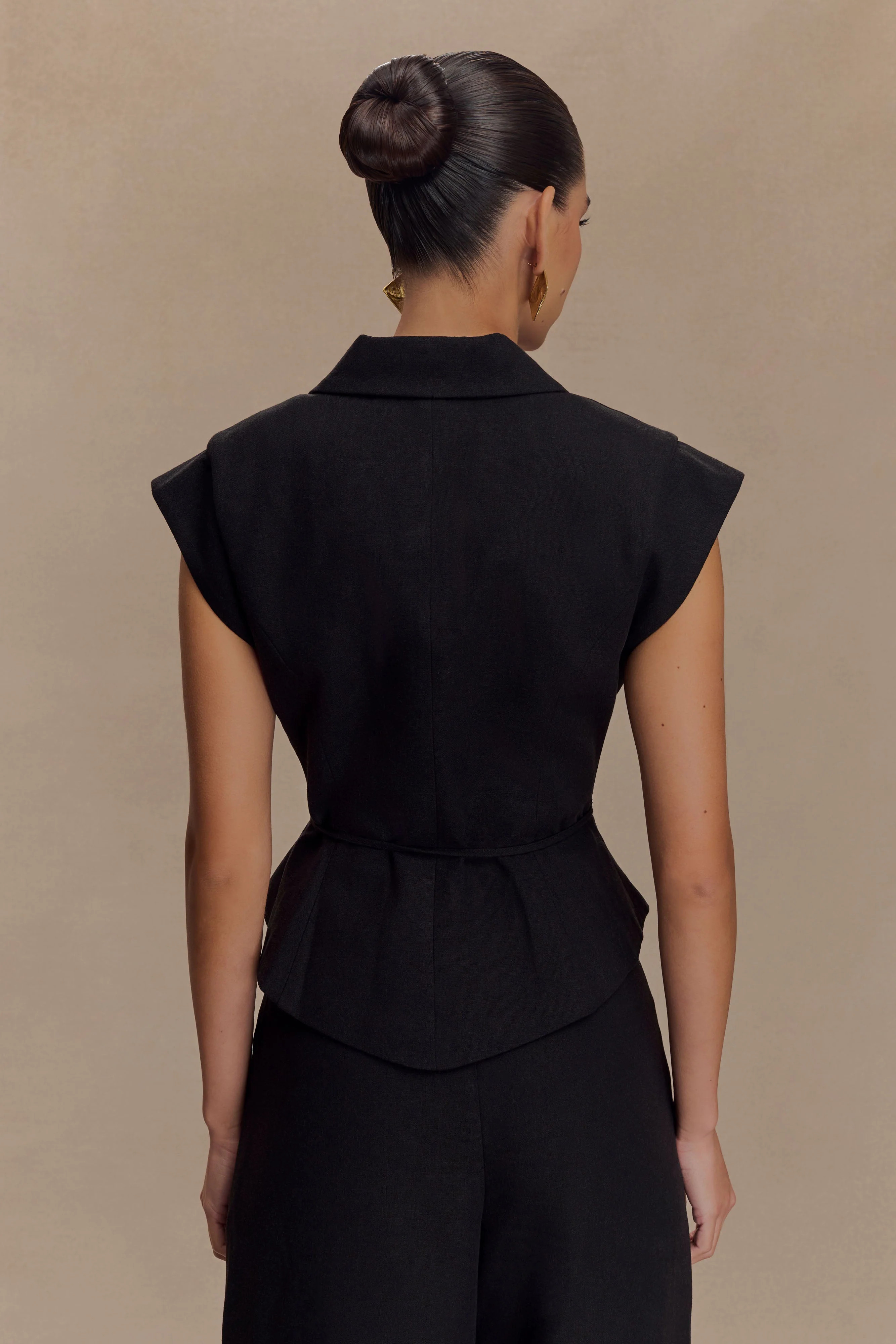 Andina Shortsleeve Linen Top - Black | MESHKI US