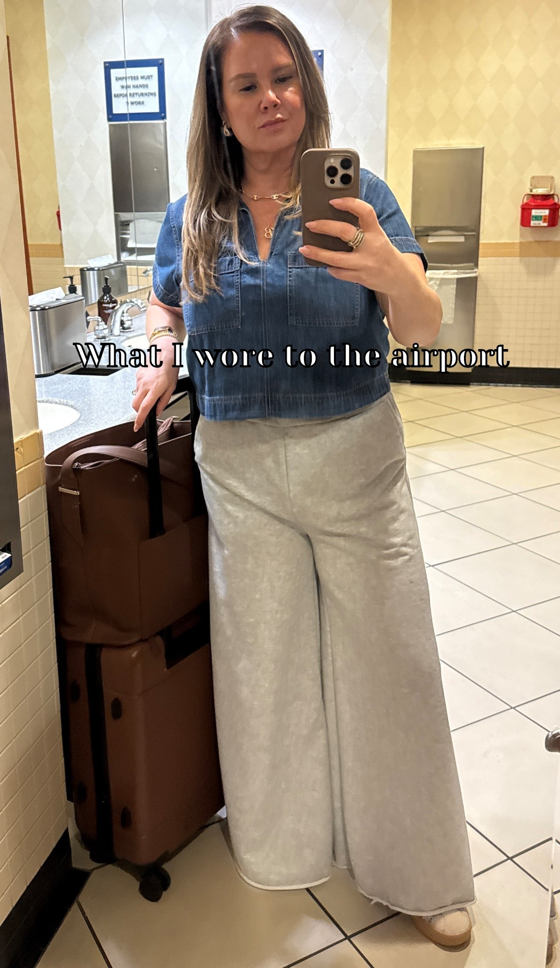 Travel ootd: 
Pants Amazon- size up 1 runs small 
Top Old Navy- TTS 
Shoes- Adidas 




#LTKMidsize #LTKTravel #LTKootd