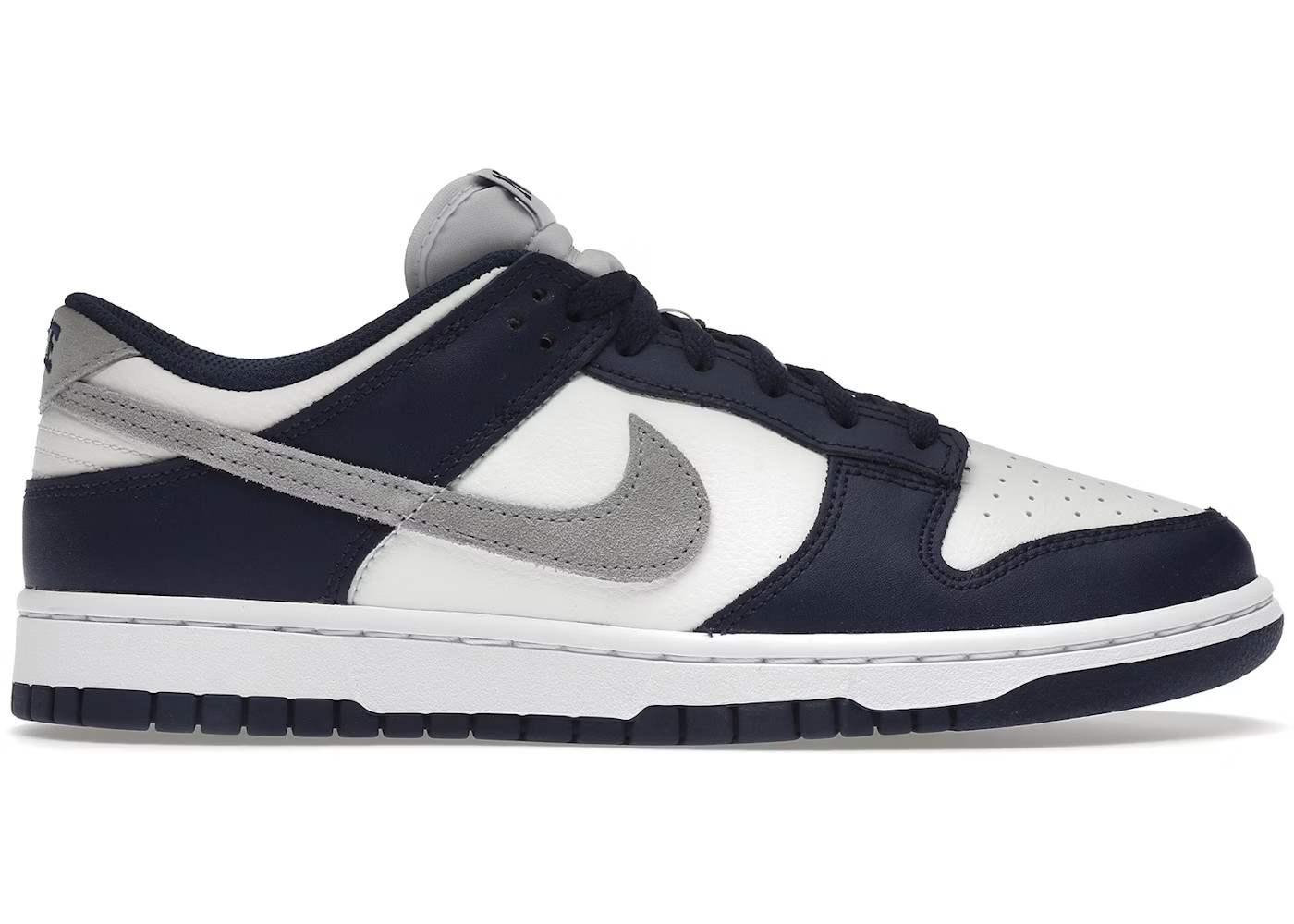 Nike Dunk LowSummit White Midnight Navy | StockX