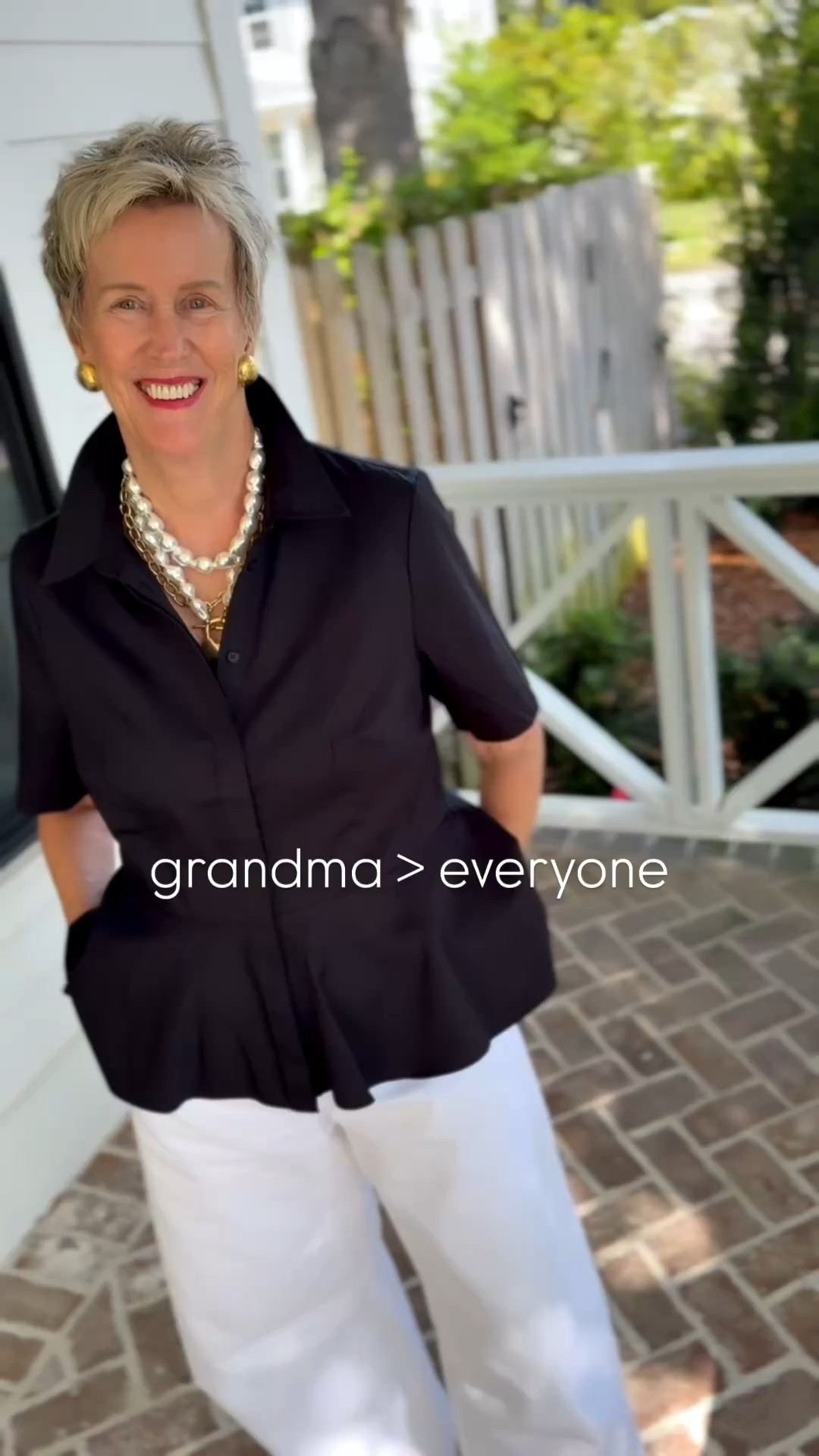 this black button down peplum is perfection // paired with white barrel denim // gold pearl jewelry 