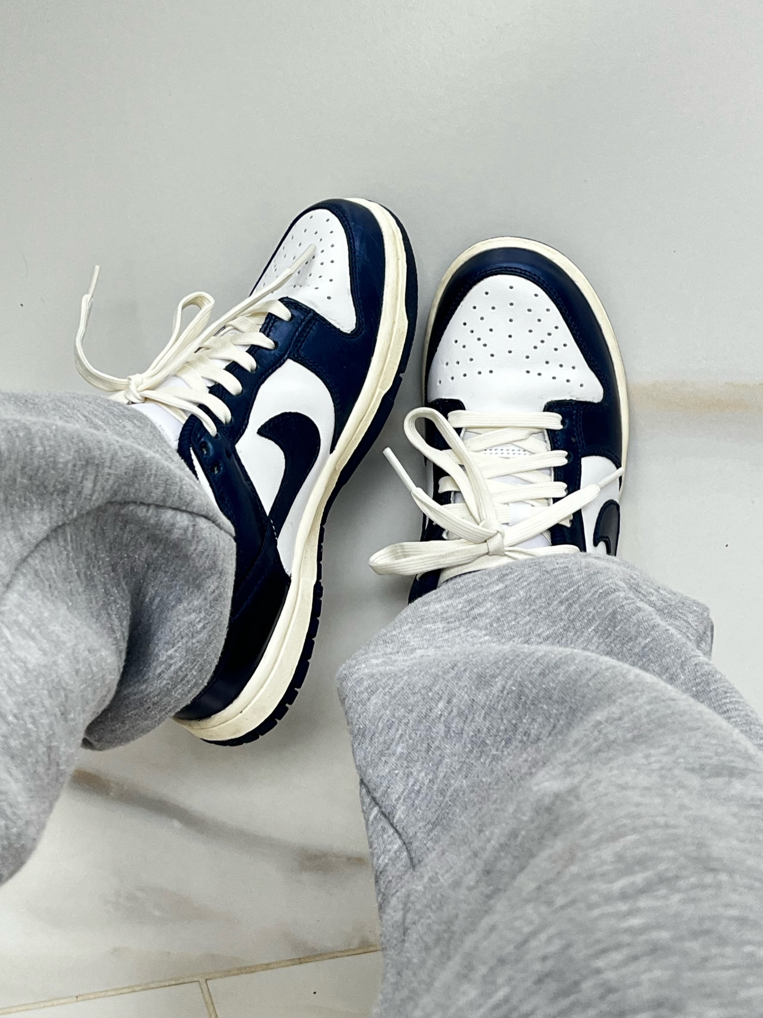 These navy dunks 🤌🏻😩



#LTKshoecrush #LTKover40