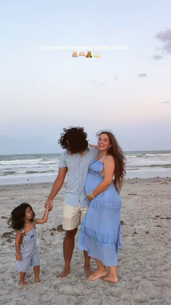 pregnancy announcement photoshoot dress and family pictures 🥹🩵🤍

#LTKBaby #LTKFamily #LTKBump
