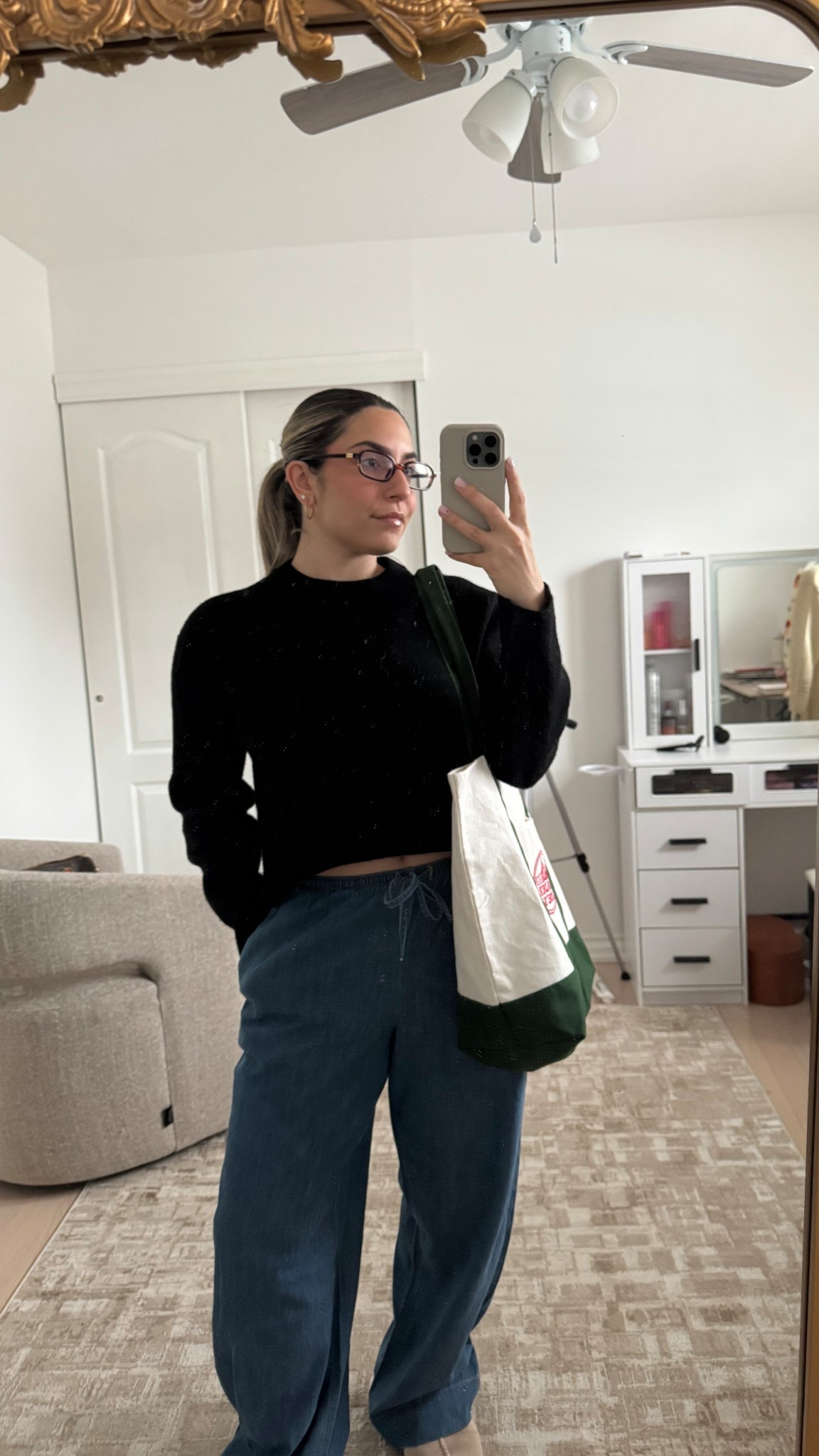 Today’s casual OOTD. The real winner are these stunning & comfy chrambray pull on pants. So chic and practical 

#LTKcanada #LTKstyletip #LTKjeans